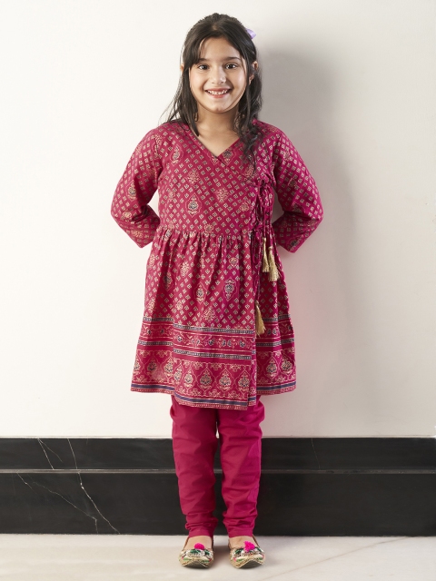 

House of Pataudi Girls Magenta Jashn Printed Pure Cotton Kurta with Churidar