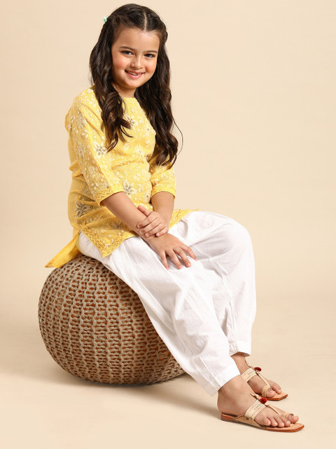 

House of Pataudi Girls Yellow Floral Embroidered Straight Kurta