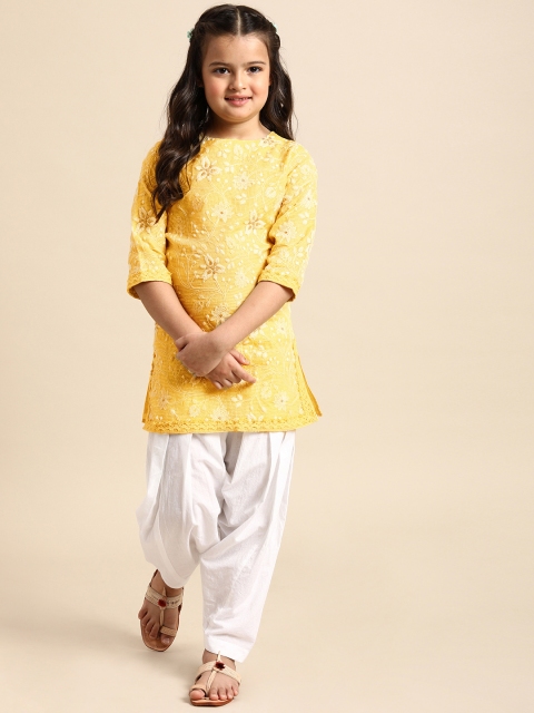 

House of Pataudi Girls Yellow Floral Embroidered Straight Kurta
