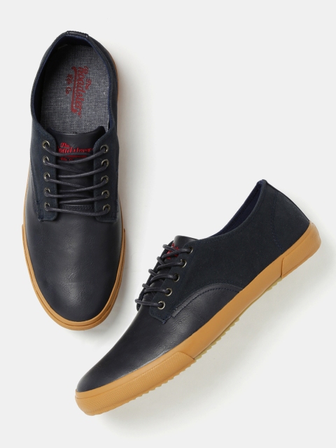 

Roadster Men Navy Sneakers, Navy blue