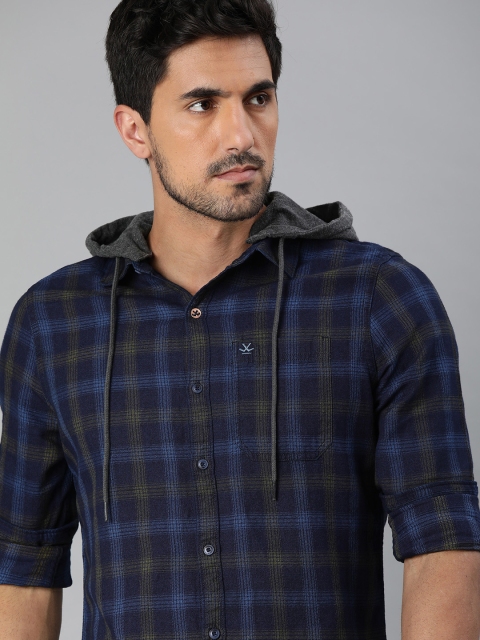 

WROGN Men Navy Blue & Grey Regular Fit Checked Casual Shirt