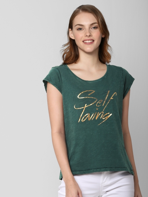 

Vero Moda Women Green Printed Round Neck Pure Cotton T-shirt