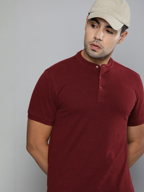 

Levis Men Maroon Solid Henley Neck Pure Cotton T-shirt