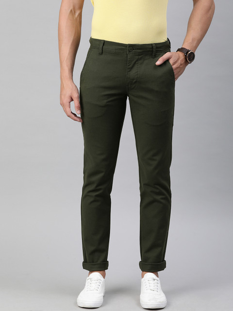 

Levis Men Olive Green Slim Fit Solid Chinos