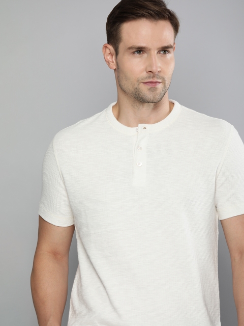 

Levis Men White Solid Henley Neck Pure Cotton T-shirt