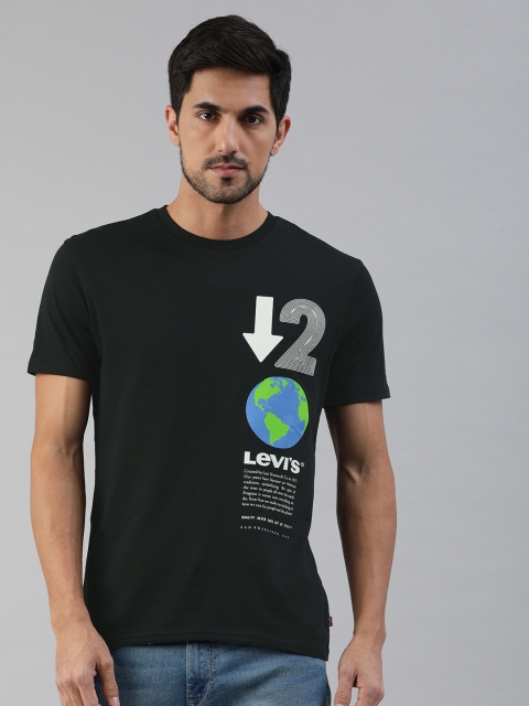 

Levis Men Black Placement Printed Round Neck Pure Cotton T-shirt