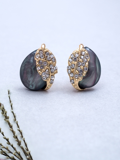 

Golden Peacock Women Gold-Toned & Black Leaf Shaped Studs