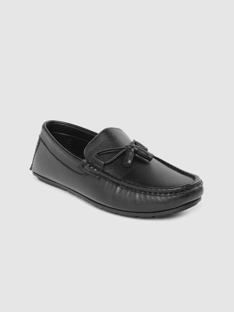 

Mast & Harbour Men Black Solid Tasselled Loafers