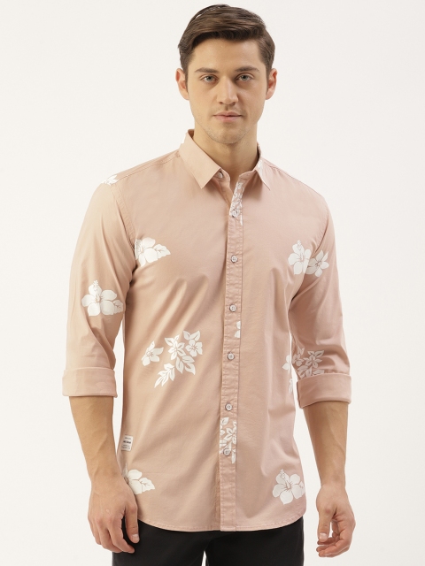 

RED & BLUE Men Pink & White Slim Fit Pure Cotton Floral Print Casual Shirt