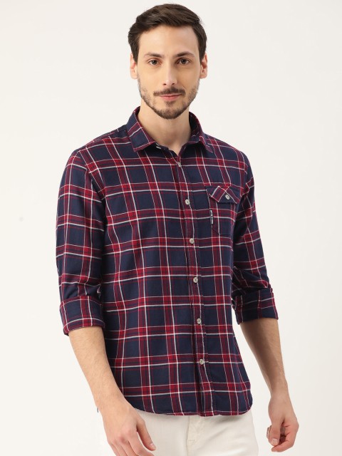 

RED & BLUE Men Navy Blue & Maroon Slim Fit Pure Cotton Checked Casual Shirt