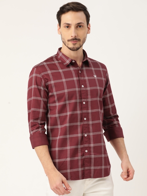 

RED & BLUE Men Maroon & White Slim Fit Pure Cotton Checked Casual Shirt