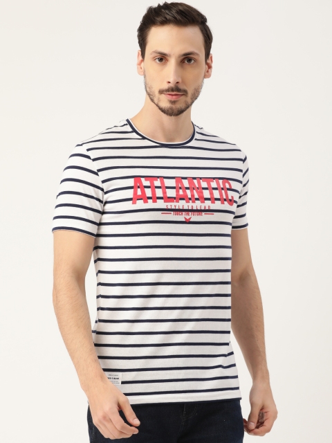 

RED & BLUE Men White & Navy Blue Striped Pure Cotton Round Neck T-shirt