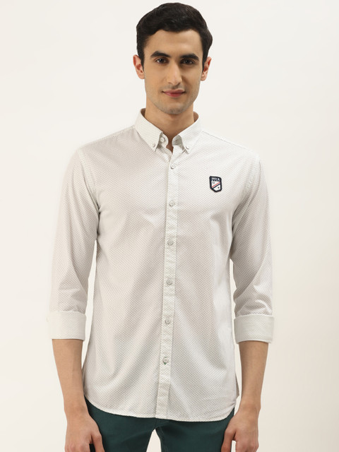 

RED & BLUE Men White & Navy Blue Slim Fit Printed Pure Cotton Casual Shirt