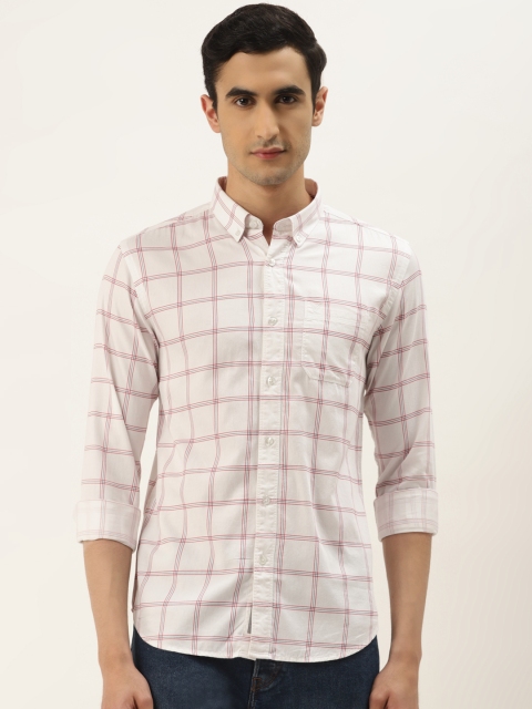 

RED & BLUE Men White & Red Slim Fit Checked Pure Cotton Casual Shirt