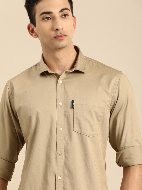 

ether Men Beige Regular Fit Solid Casual Shirt