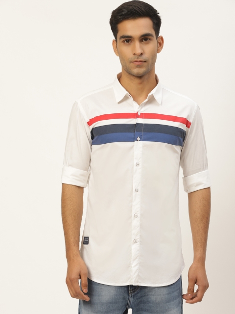 

RED & BLUE Men White & Blue Regular Fit Striped Detail Casual Shirt
