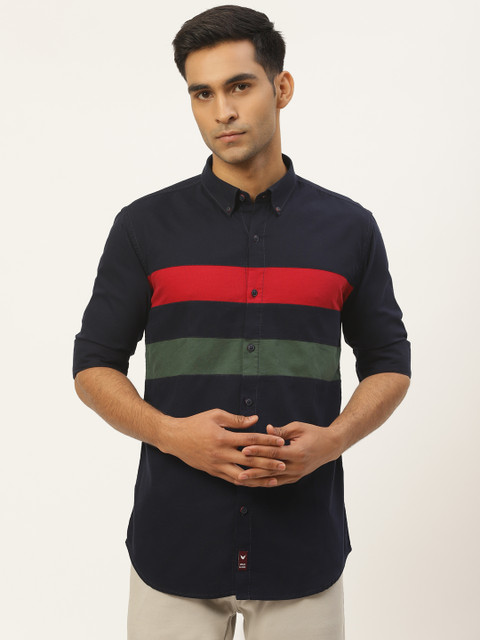 

RED & BLUE Men Navy Blue & Red Regular Fit Striped Detail Casual Shirt