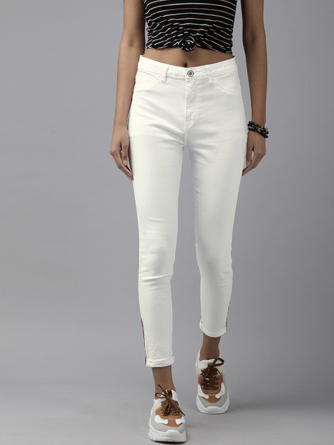 

The Roadster Lifestyle Co Women White Skinny Fit Mid-Rise Clean Look Jeans