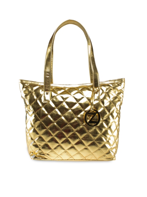 

OsaiZ Gold-Toned Quilted Shoulder Bag