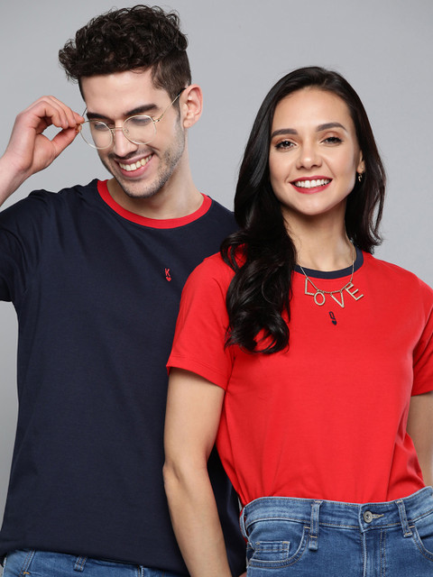 

Mast & Harbour Women Red Pure Cotton Solid Round Neck T-shirt & Mask