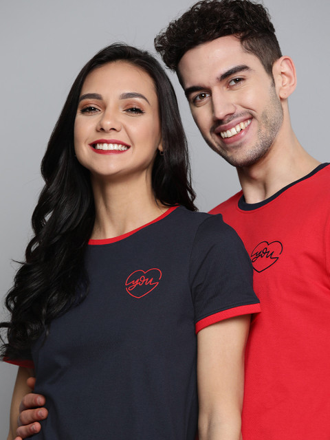 

Mast & Harbour Women Navy Blue Pure Cotton Solid Round Neck T-shirt & Mask