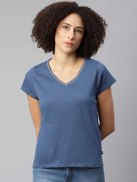 

The Roadster Lifestyle Co Women Blue Cotton Essential Regular Fit Solid Contrast V-Neck Pure Cotton T-shirt