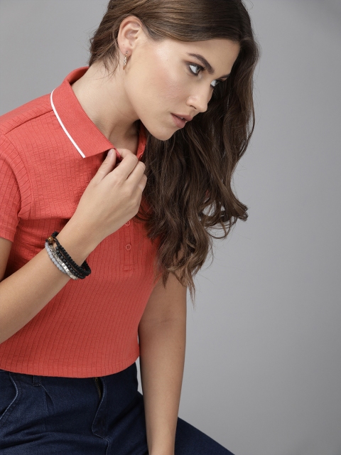 

Roadster Women Red Ribbed Polo Collar Cropped T-shirt