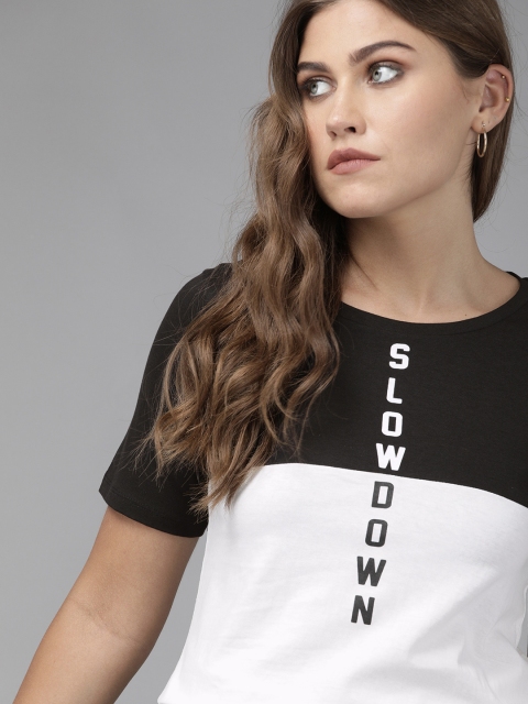 

The Roadster Lifestyle Co Women Black White Colourblocked Round Neck Pure Cotton T-shirt