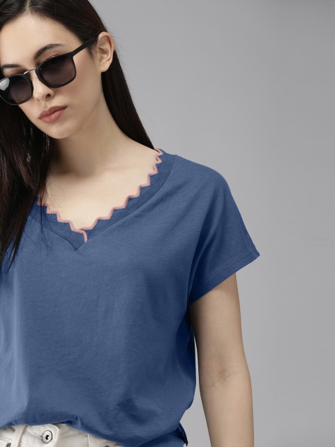 

Roadster Women Blue V-Neck Extended Sleeves Scalloped Tipping T-shirt