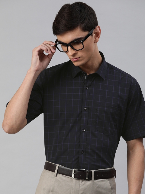 

Van Heusen Men Black & Blue Regular Fit Checked Formal Cotton Shirt