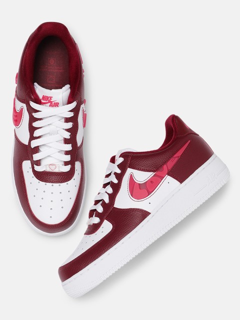 

Nike Women White & Maroon AIR FORCE 1 '07 SE Colourblocked Leather Sneakers