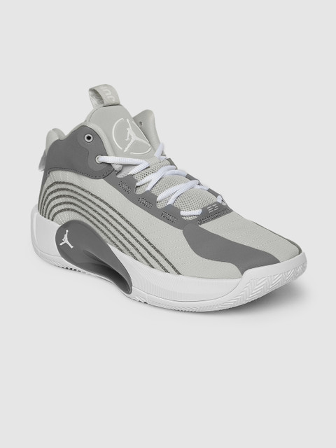 

Nike Men Grey JORDAN JUMPMAN 2021 PF Basketball Shoes