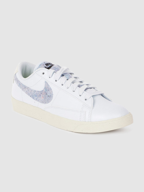 

Nike Women White BLAZER LOW SE Sneakers