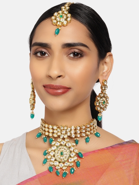

Zaveri Pearls Gold-Plated Kundan Jewellery Set