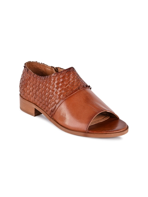 

Hydes N Hues Women Brown Woven Design Sandals