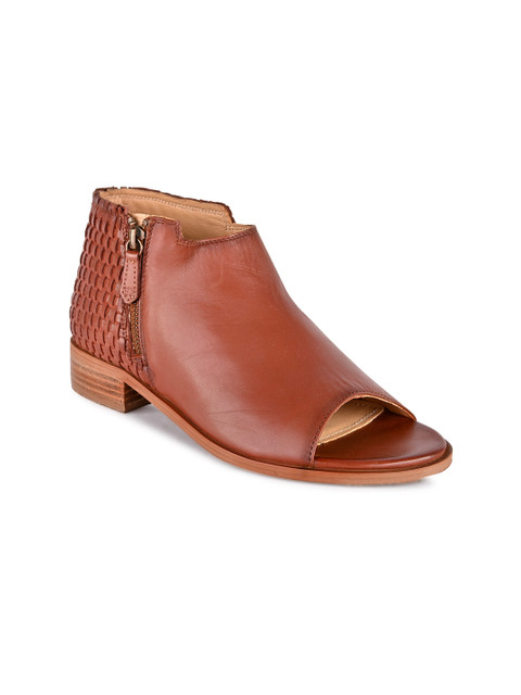 

Hydes N Hues Women Tan Flat Leather Boots