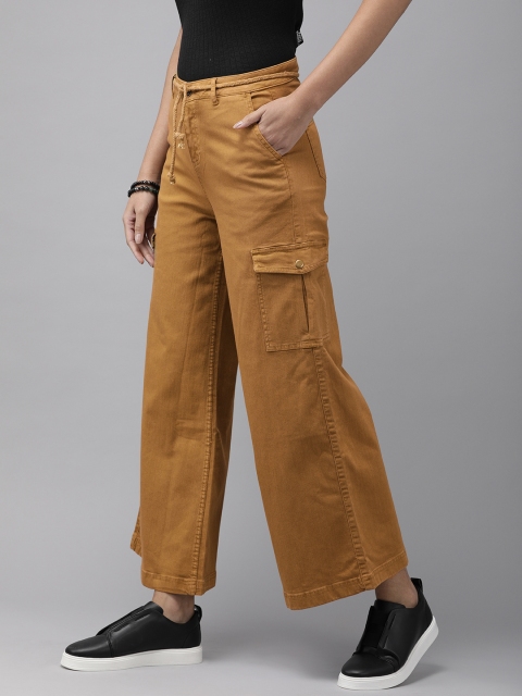 

The Roadster Lifestyle Co Women Brown Solid Wide Leg Trousers