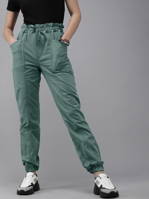 

The Roadster Lifestyle Co Women Teal Green Pleated Joggers Trousers