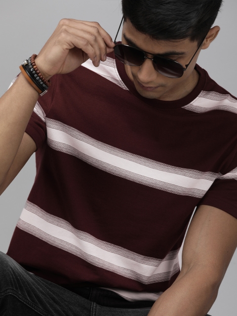 

Roadster Men Burgundy & White Striped Round Neck T-shirt