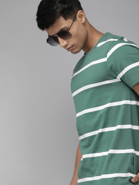 

Roadster Men Green Striped Round Neck T-shirt