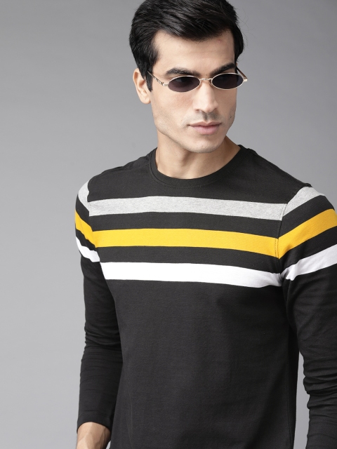 

The Roadster Lifestyle Co Men Black & White Striped T-shirt