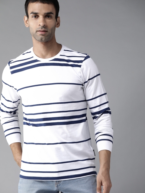 

The Roadster Lifestyle Co Men White & Navy Blue Pure Cotton Striped T-shirt