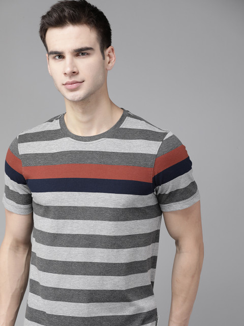 

The Roadster Lifestyle Co Men Charcoal Grey & Navy Blue Striped Round Neck T-shirt