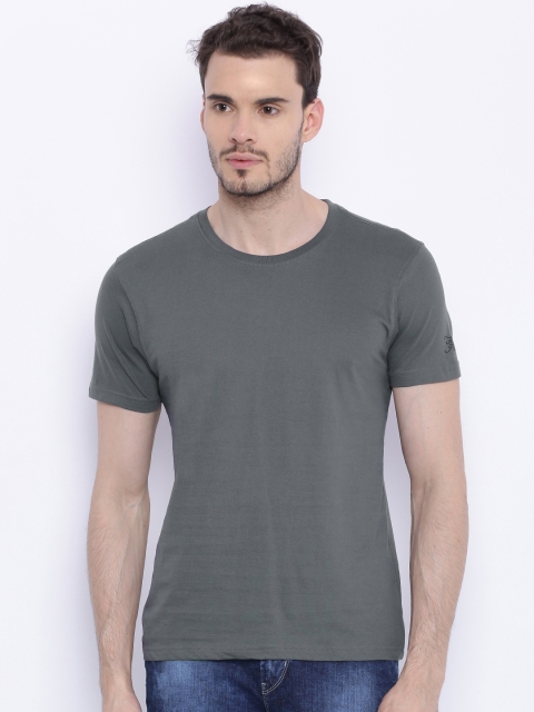 

Flying Machine Men Grey Solid T-Shirt