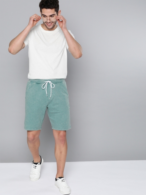 

Mast & Harbour Men Sea Green Pure Cotton Solid Regular Fit Regular Shorts