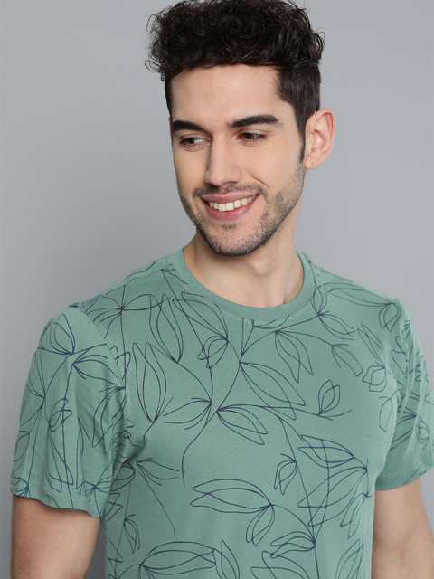 

Mast Harbour Men Green Navy Blue Floral Printed Round Neck Pure Cotton T-shirt