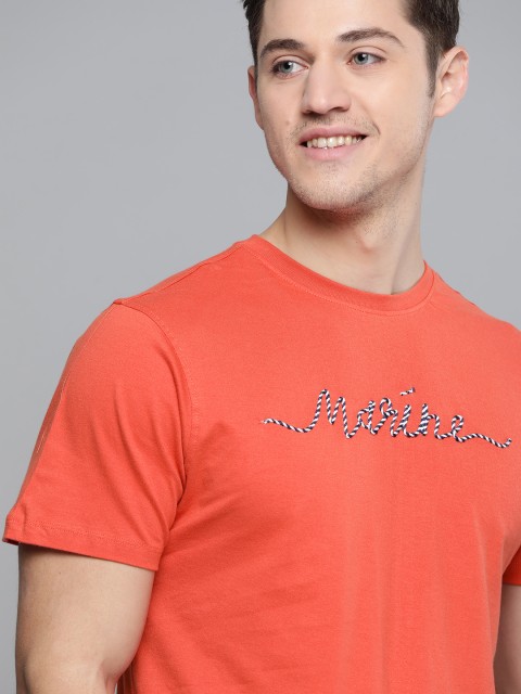 

Mast Harbour Men Coral Orange Solid Round Neck Pure Cotton T-shirt