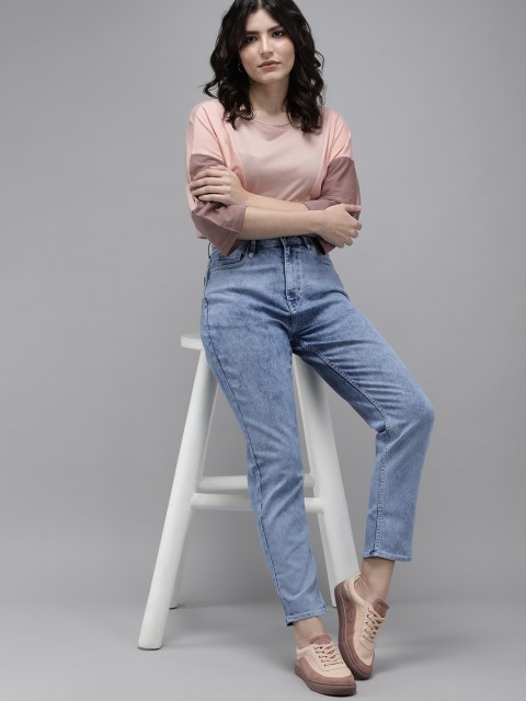 

The Roadster Lifestyle Co Women Blue Boyfriend Fit High-Rise Light Fade Stretchable Jeans
