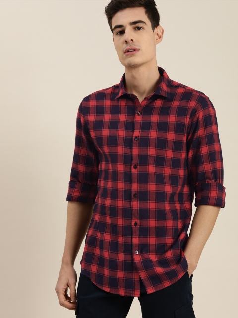 

INVICTUS Men Red & Navy Blue Slim Fit Checked Casual Shirt