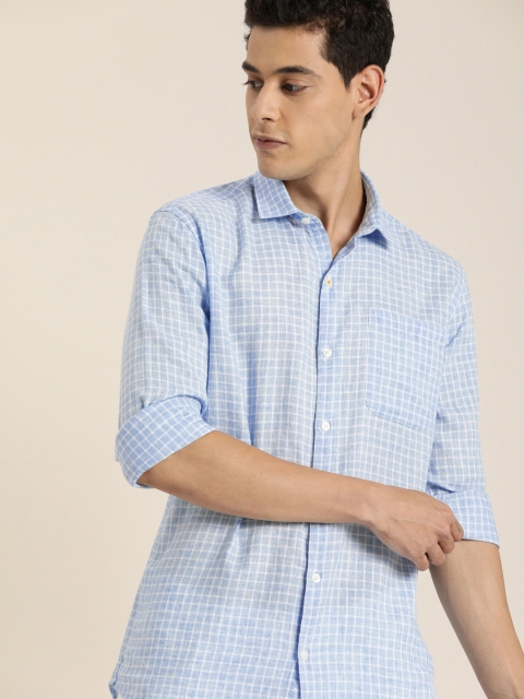 

INVICTUS Men Blue & White Slim Fit Checked Casual Shirt